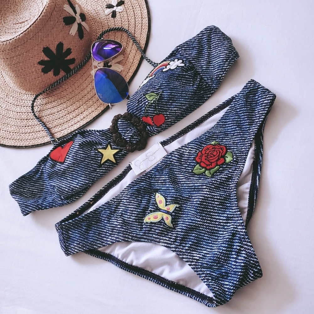 NWOT| EMBROIDERED BIKINI SET